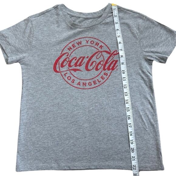 Coca-Cola® Los Angeles New York Graphic T-Shirt NWOT Size Small - Picture 6 of 6